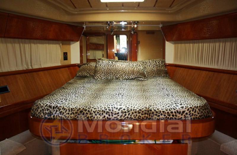 Ferretti 57' fly