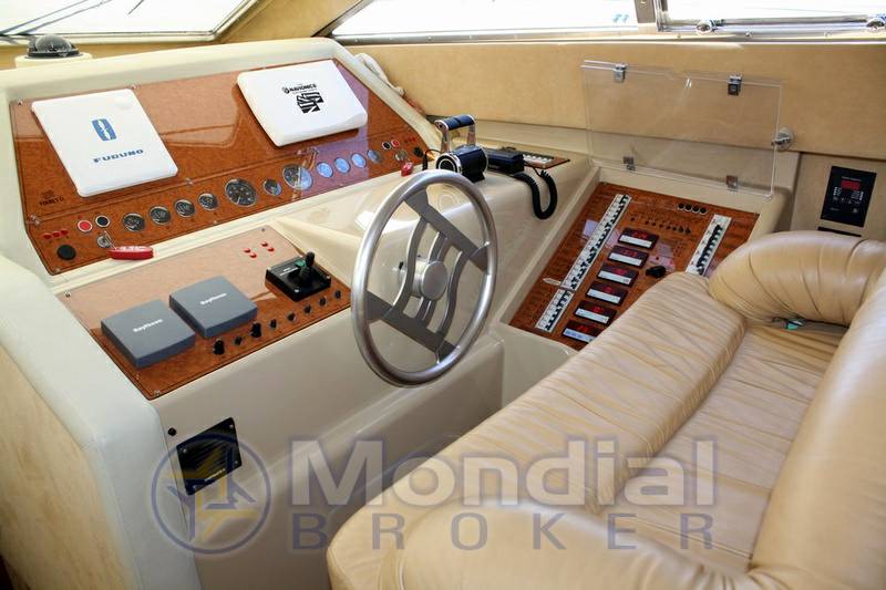Ferretti 57' fly