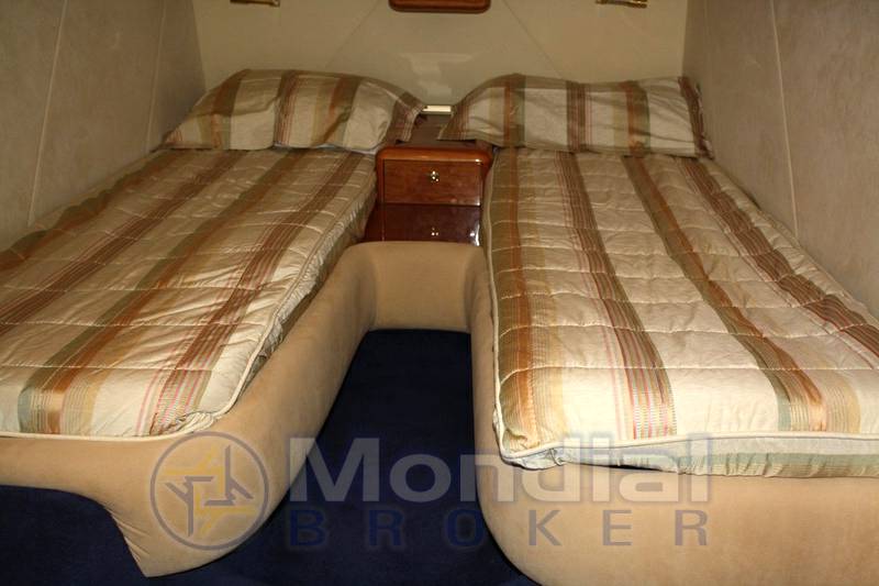 Cranchi Atlantique 48'