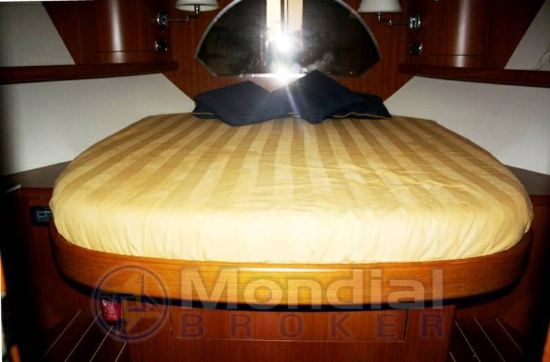 Portofino marine Portofino 47' fly
