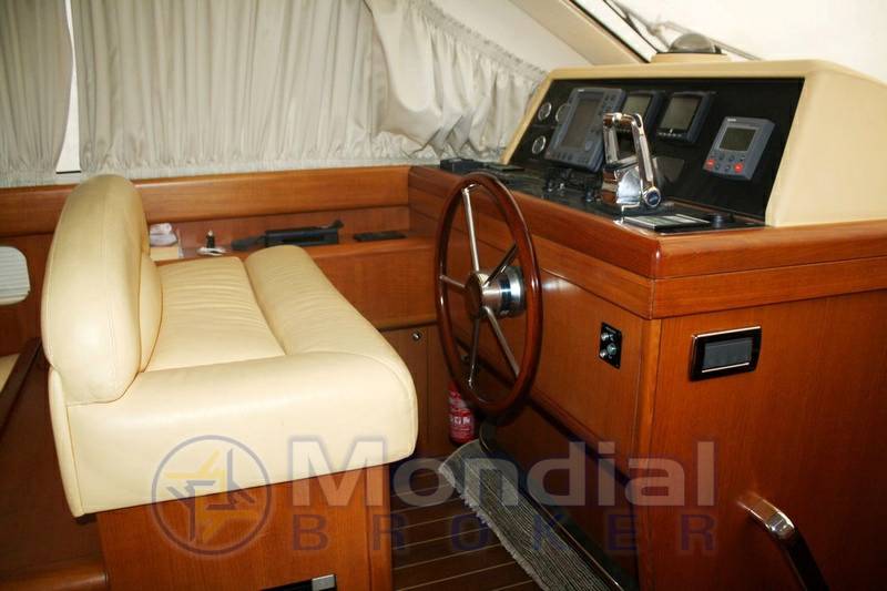 Portofino marine Portofino 47' fly