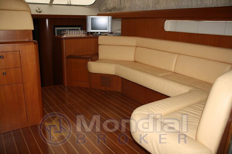Portofino marine Portofino 47' fly