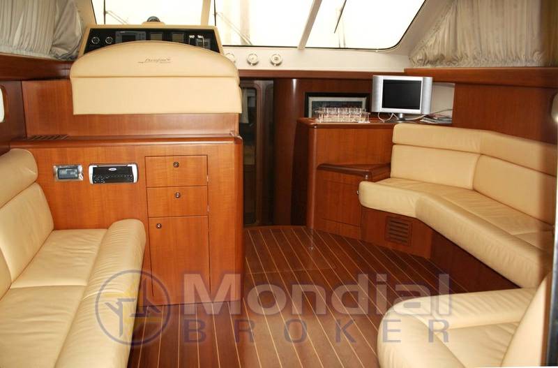 Portofino marine Portofino 47' fly