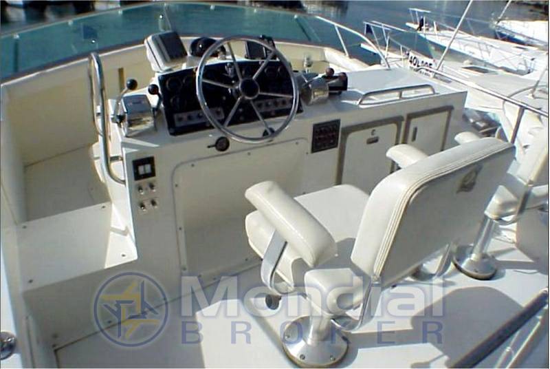 Bertram 33' sport fisherman