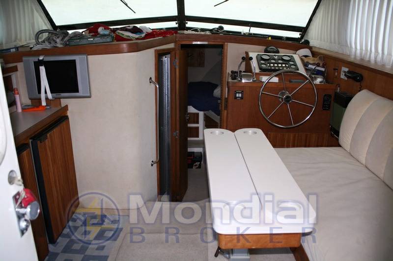 Bertram 33' sport fisherman