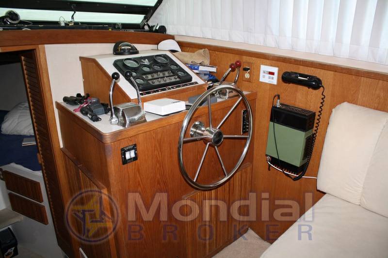 Bertram 33' sport fisherman