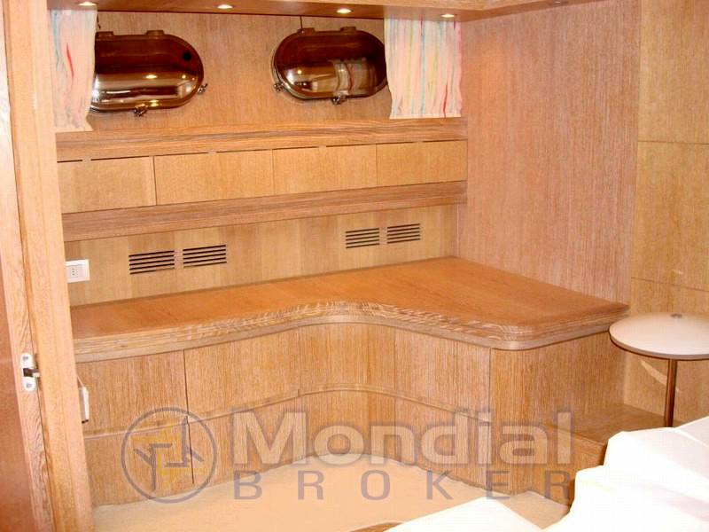 Fipa italiana yachts Maiora 31 dp