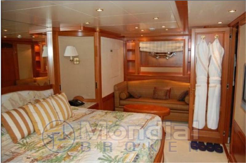 Benetti Tradition 100