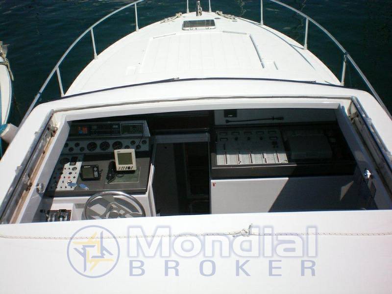 Ferretti 40' roadstar