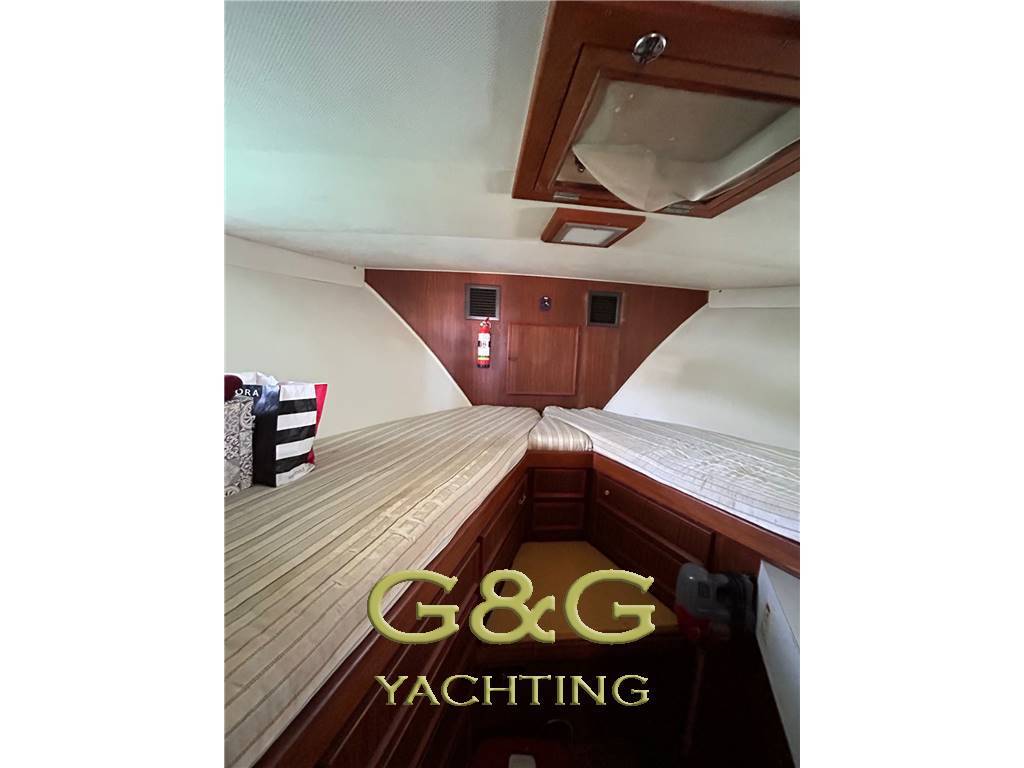 Hatteras 43'