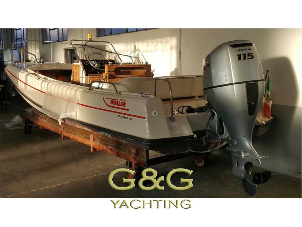 Boston whaler Outrage 21