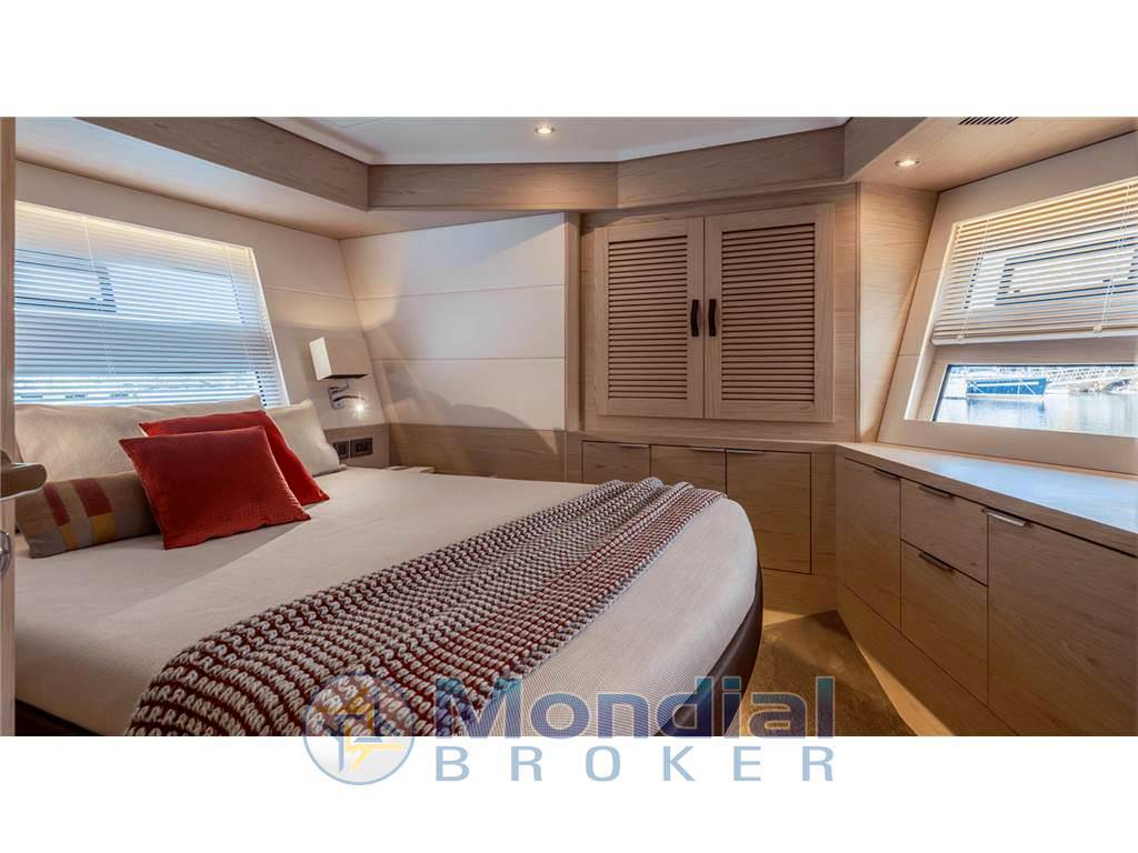 Beneteau Grand trawler 62
