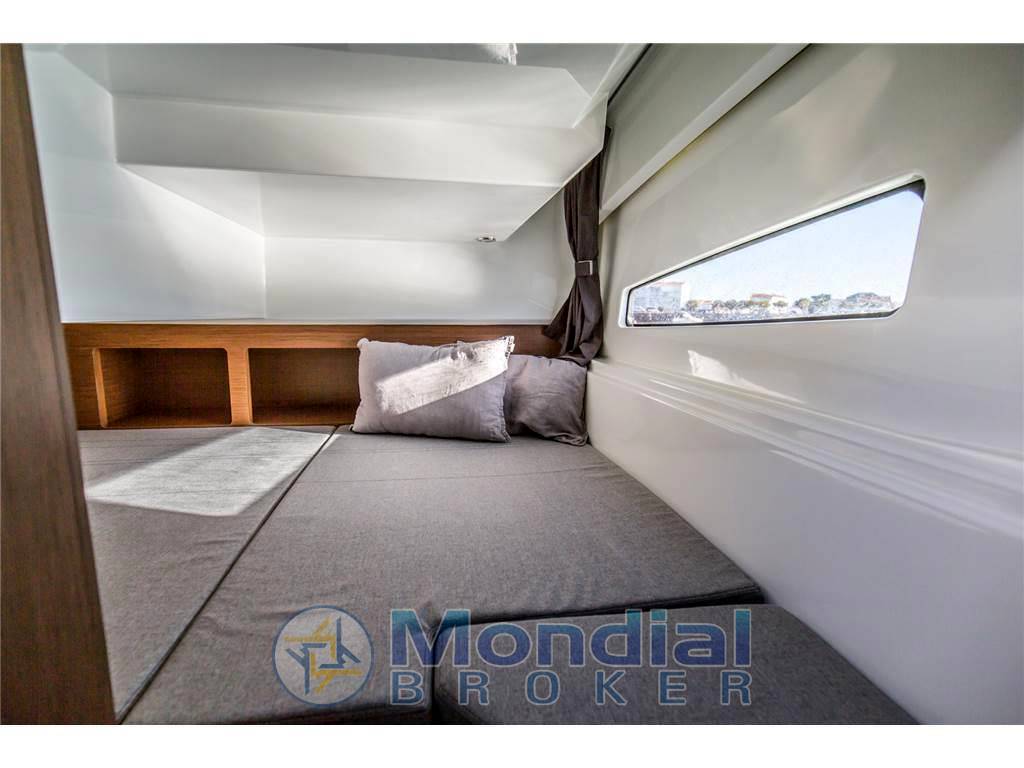 Beneteau Antares 9 ob