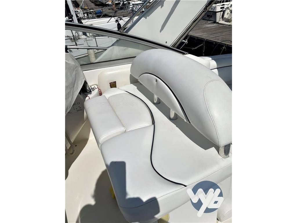 Larson boats Cabrio 330