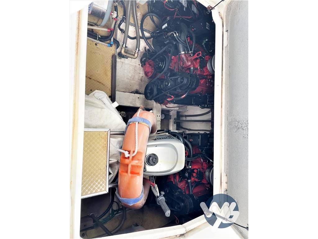 Larson boats Cabrio 330