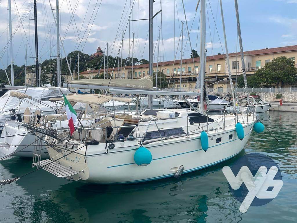 Ferretti yachts 42 altura