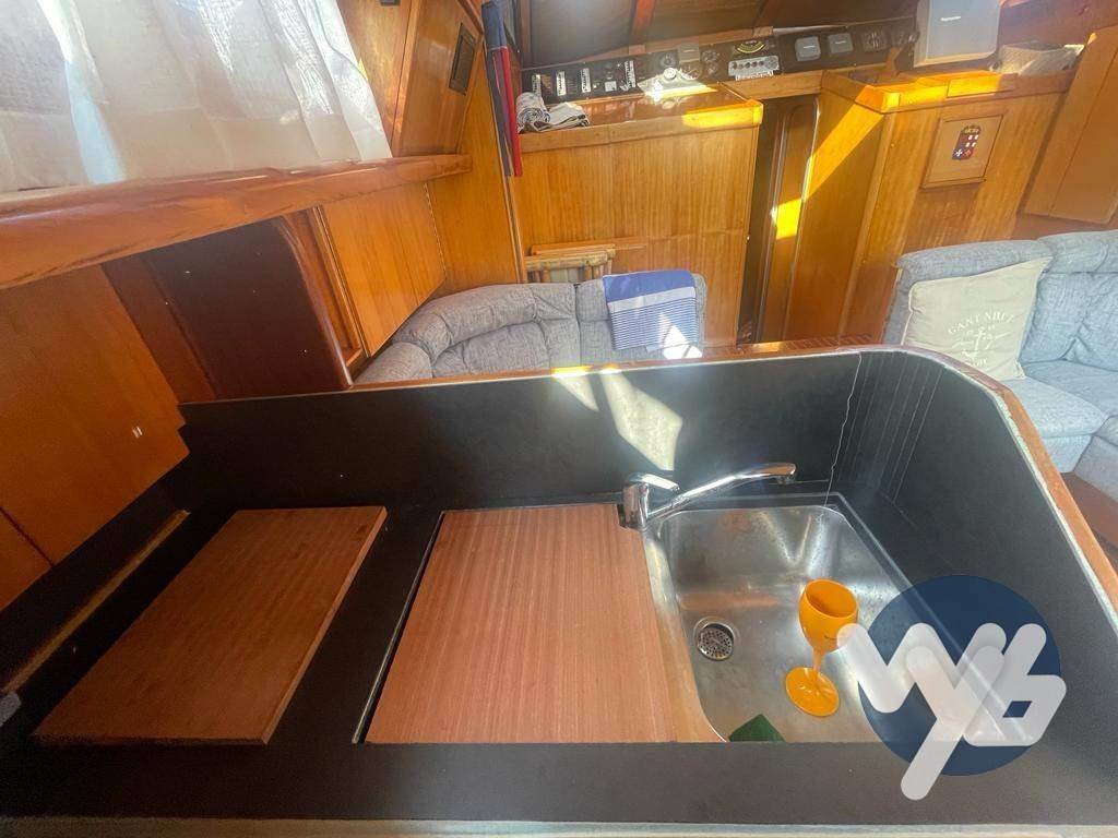 Ferretti yachts 42 altura