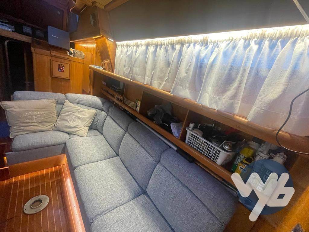 Ferretti yachts 42 altura