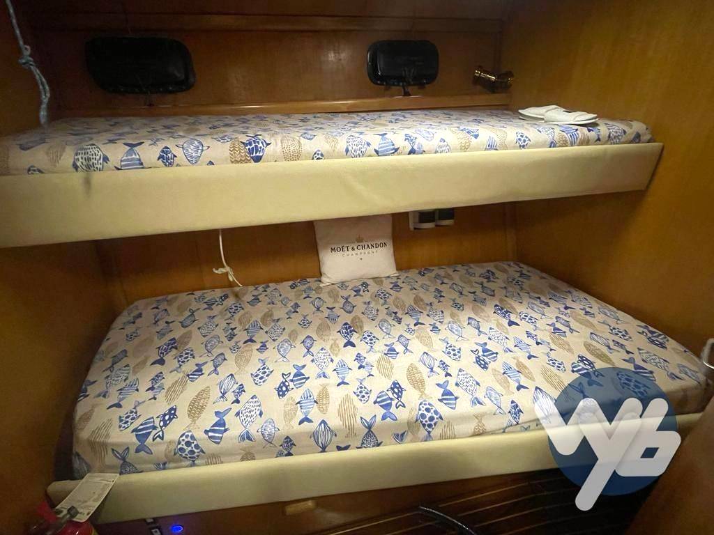 Ferretti yachts 42 altura