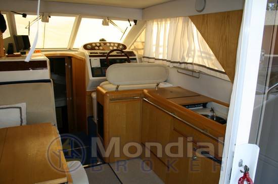 Fairline Brava 36 fly