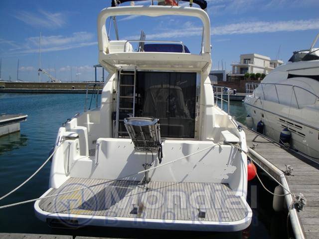 Azimut Az 40