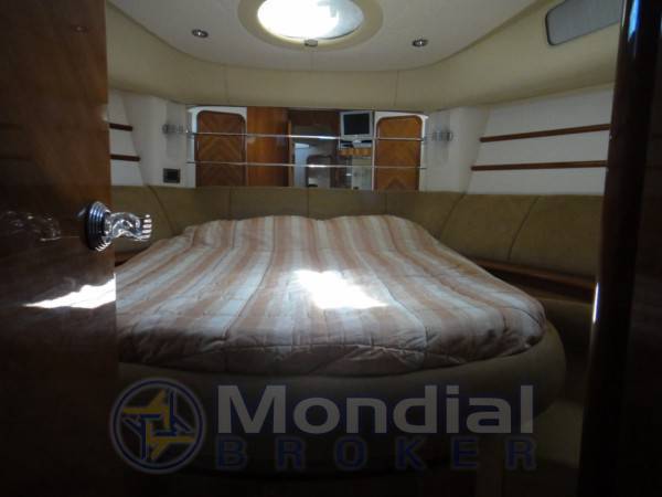 Azimut 46 fly