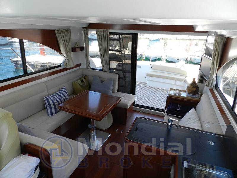 Beneteau Antares 42 fly