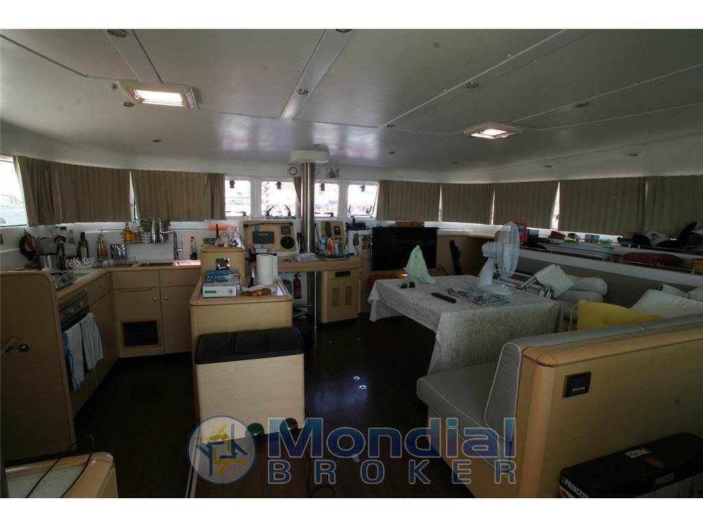 Lagoon 500 charter