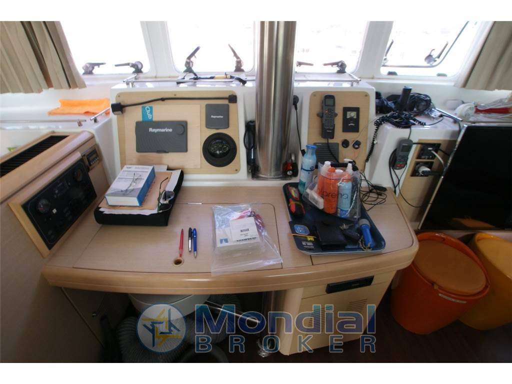 Lagoon 500 charter