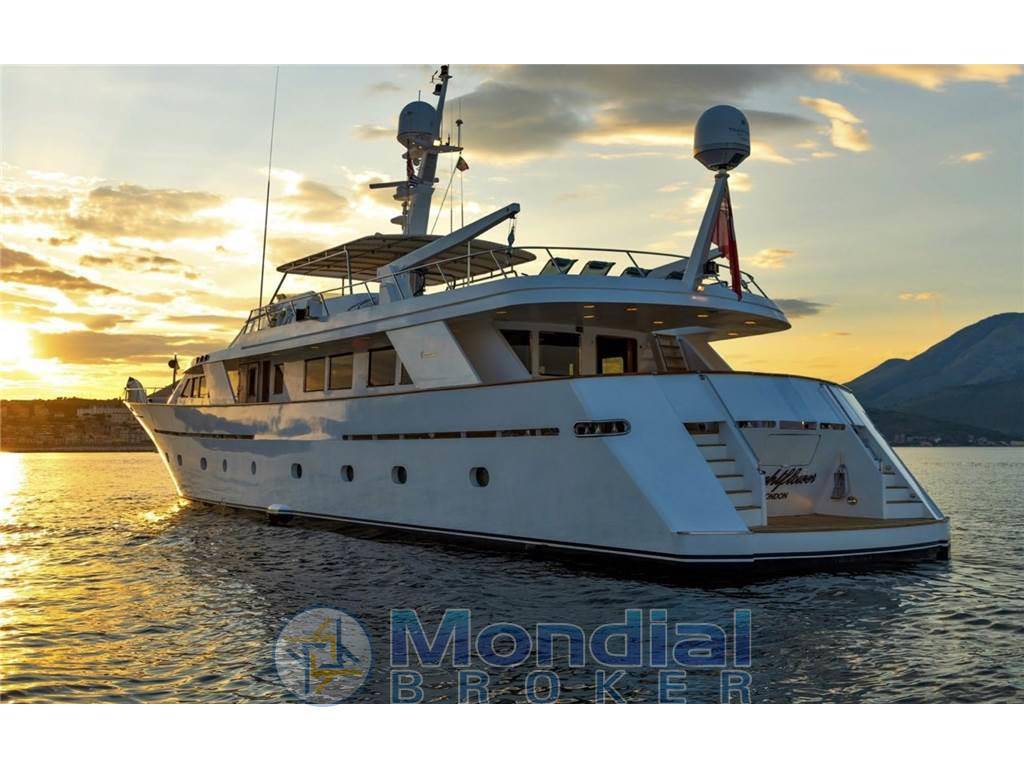 Codecasa 33 charter