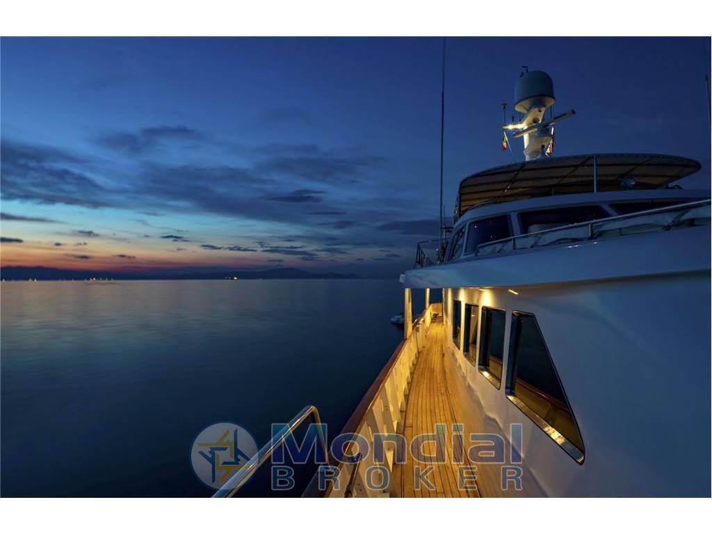 Codecasa 33 charter