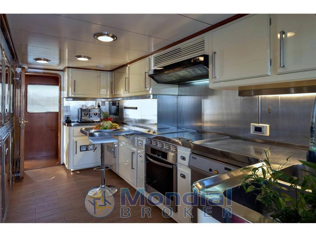 Codecasa 33 charter