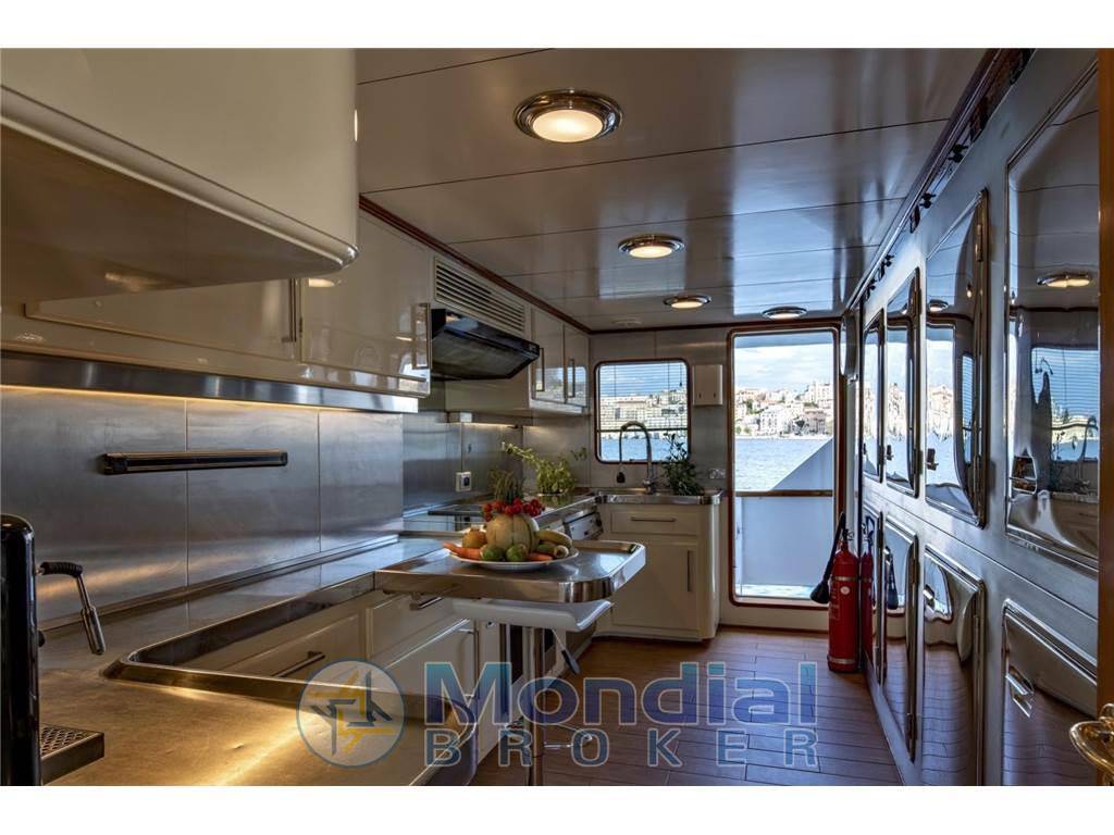 Codecasa 33 charter