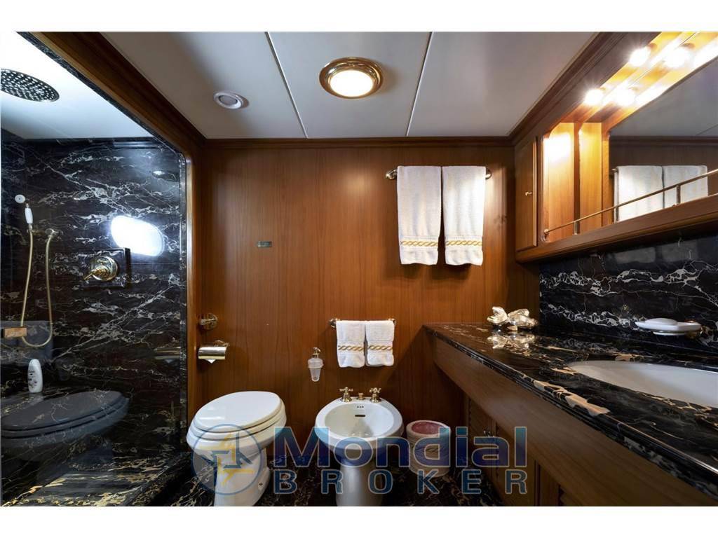 Codecasa 33 charter