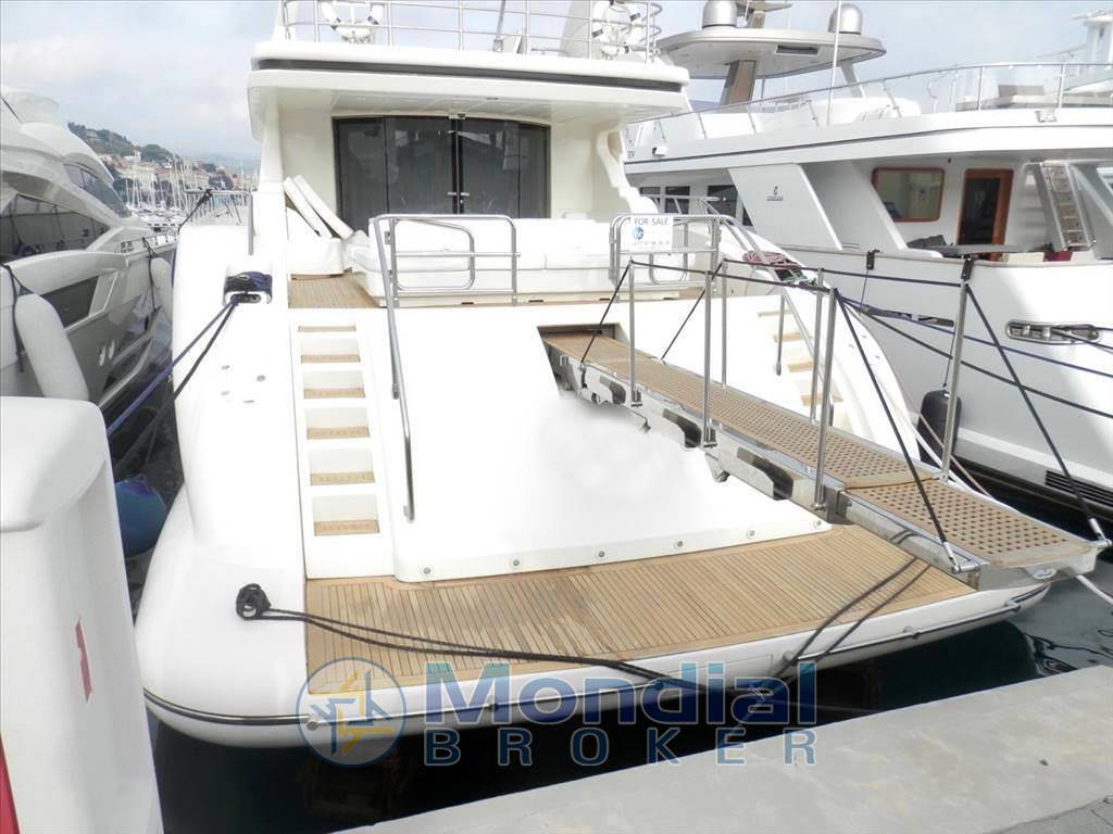 Cantiere navale arno Leopard 32 charter