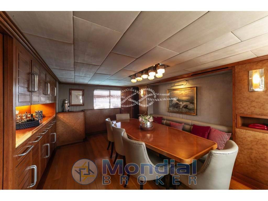 Camper & nicholson 40 charter