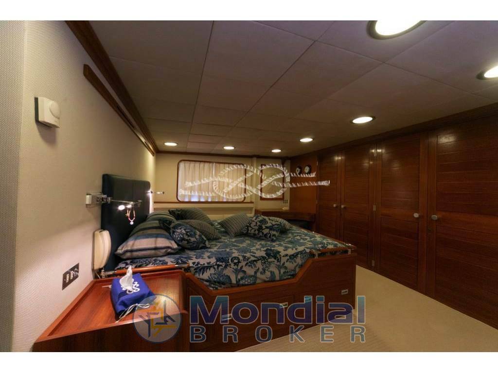 Camper & nicholson 40 charter