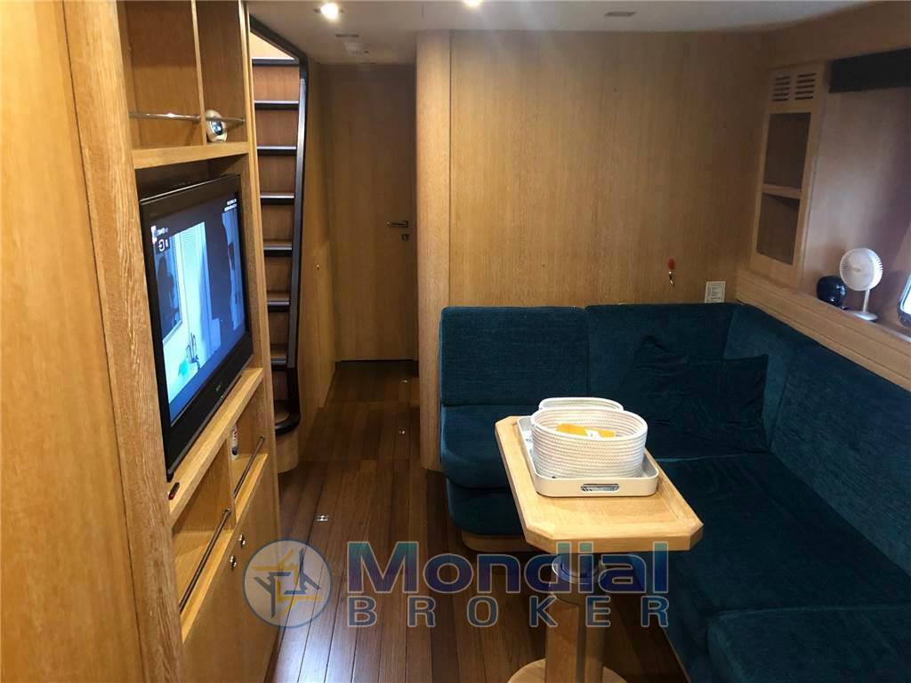 Mangusta 72