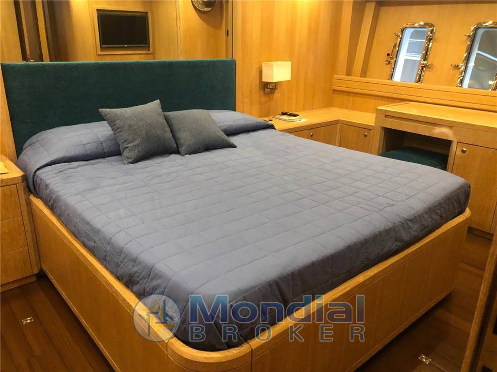 Mangusta 72