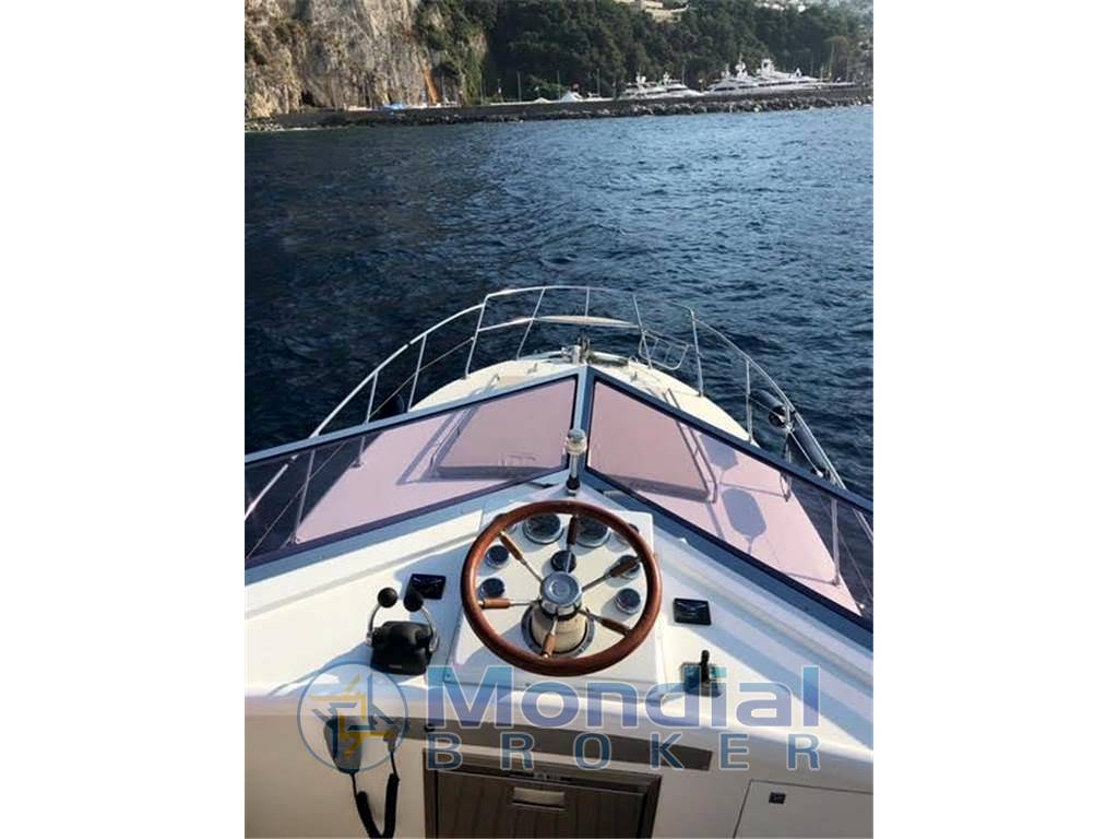 Magnum marine 38 sport fisherman