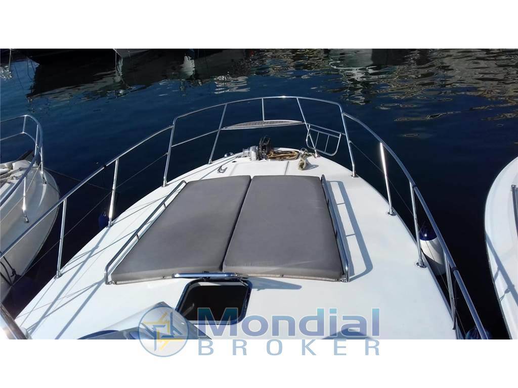 Magnum marine 38 sport fisherman