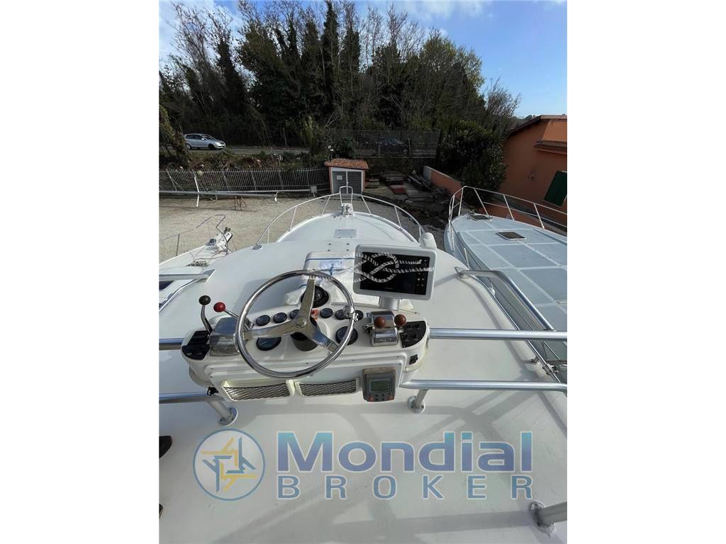 Luhrs 360 open