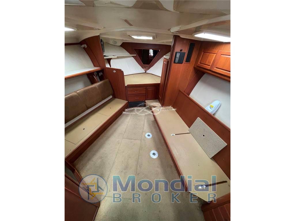 Luhrs 360 open