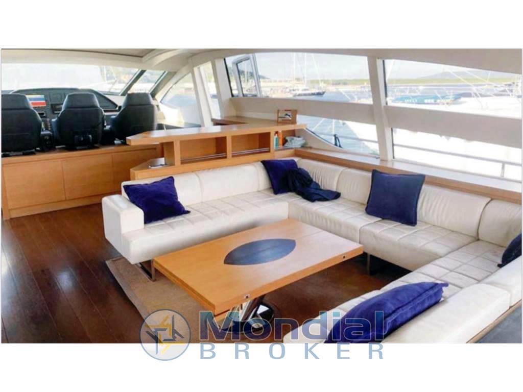 Pershing 80
