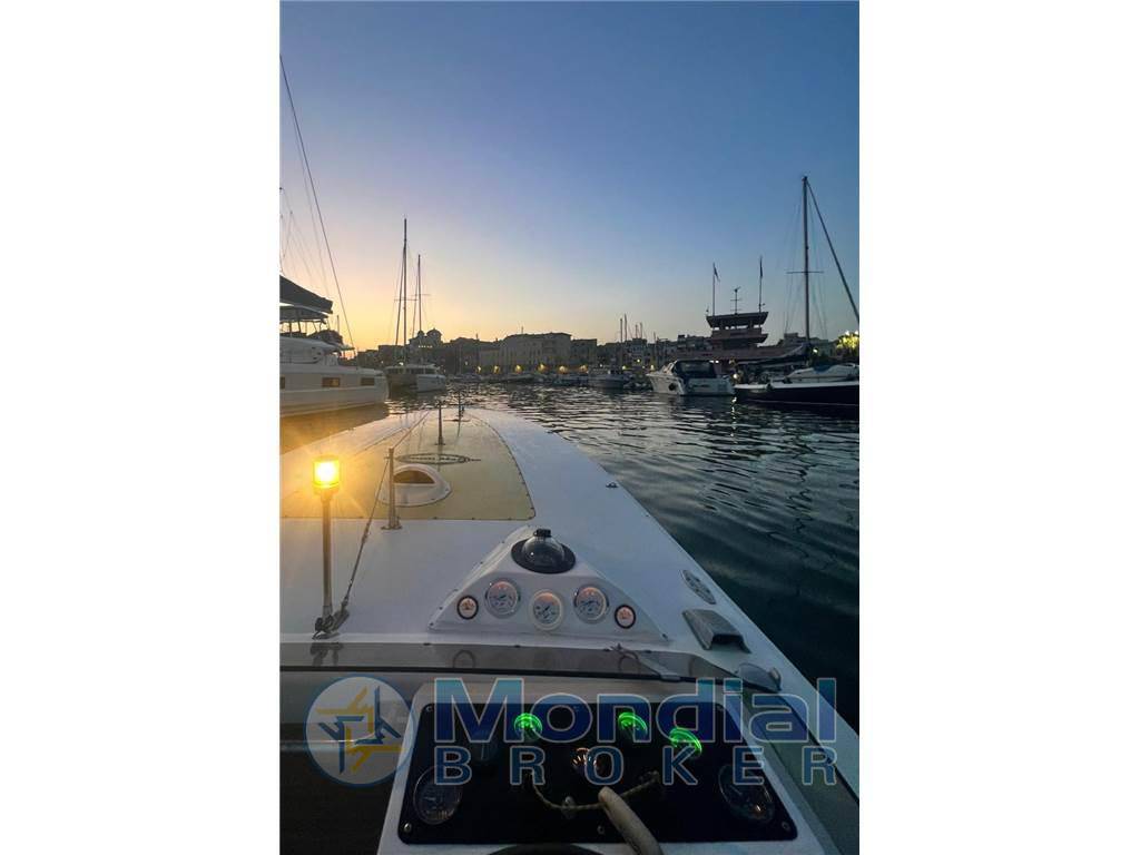Magnum marine 27