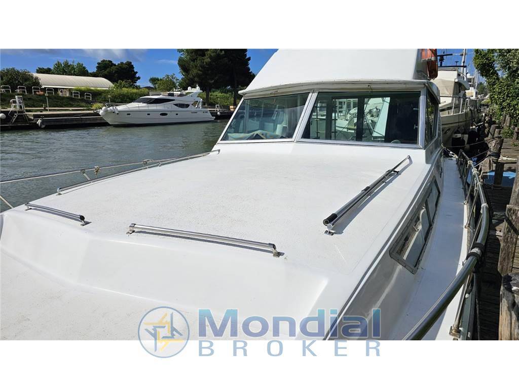 Chris craft 37 corvette