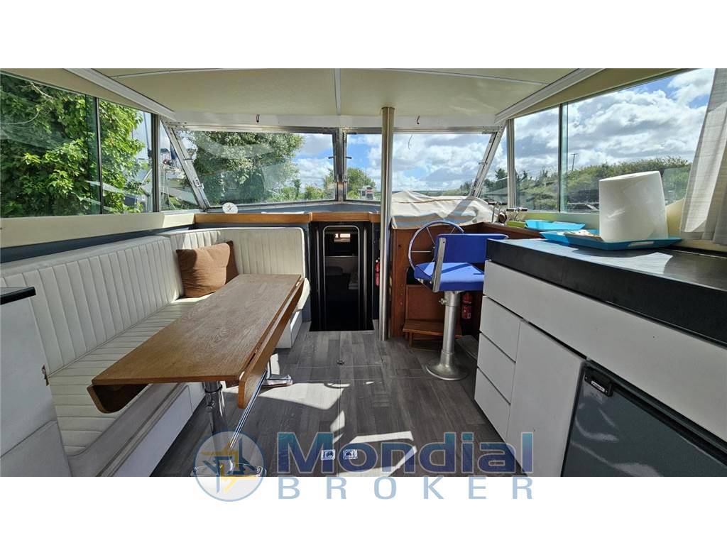 Chris craft 37 corvette