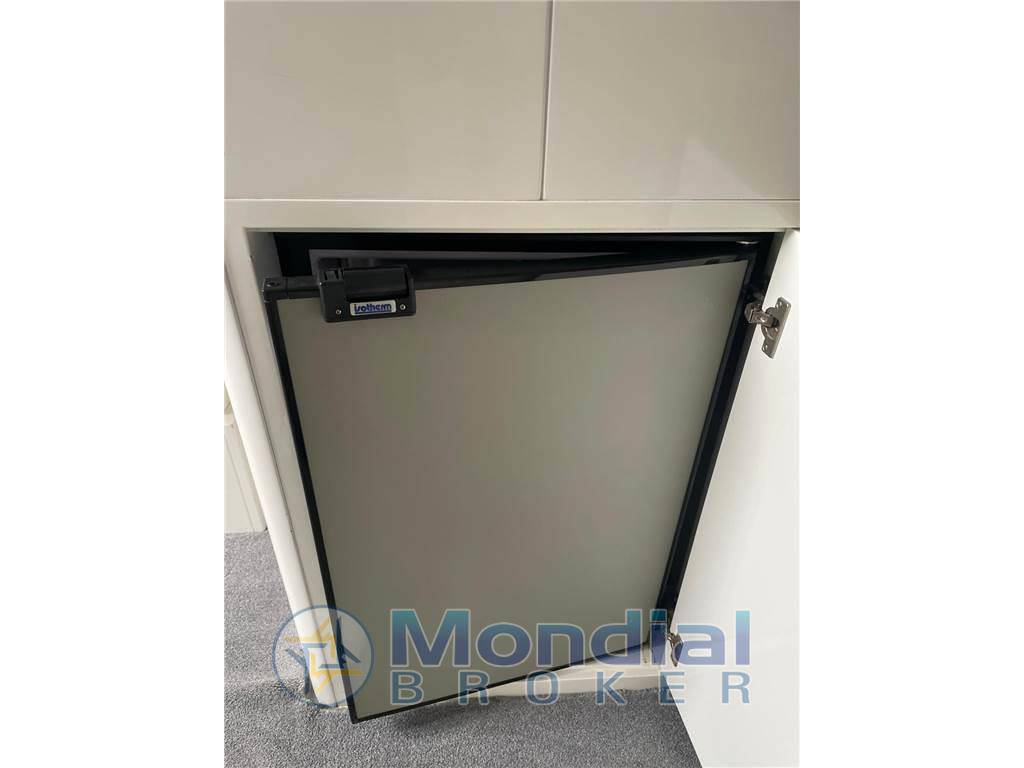Magnum marine 53