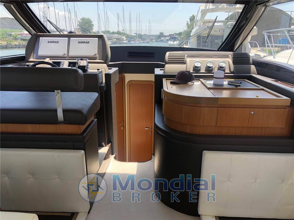 Ferretti 500