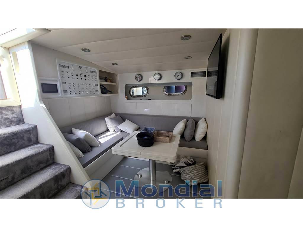 Magnum marine 53